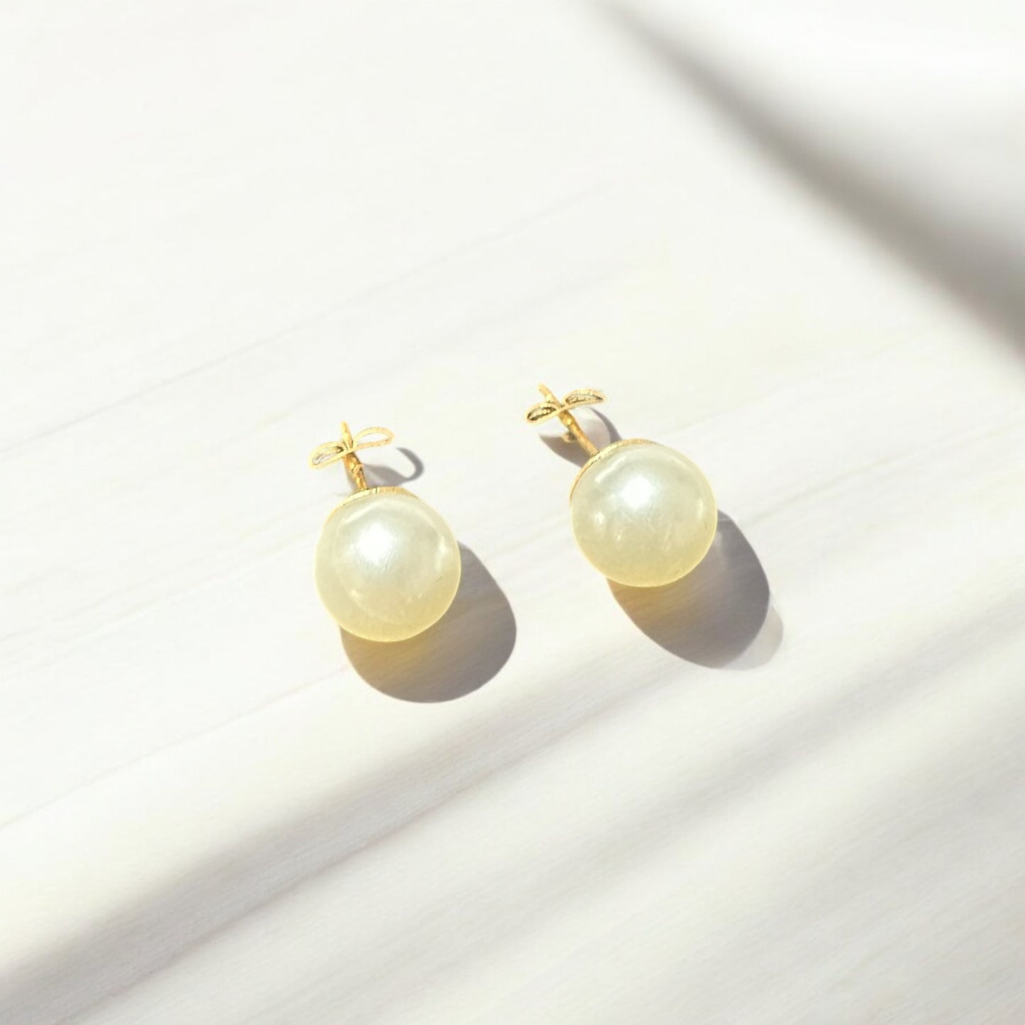 Beverly Hills - Pearl Earrings