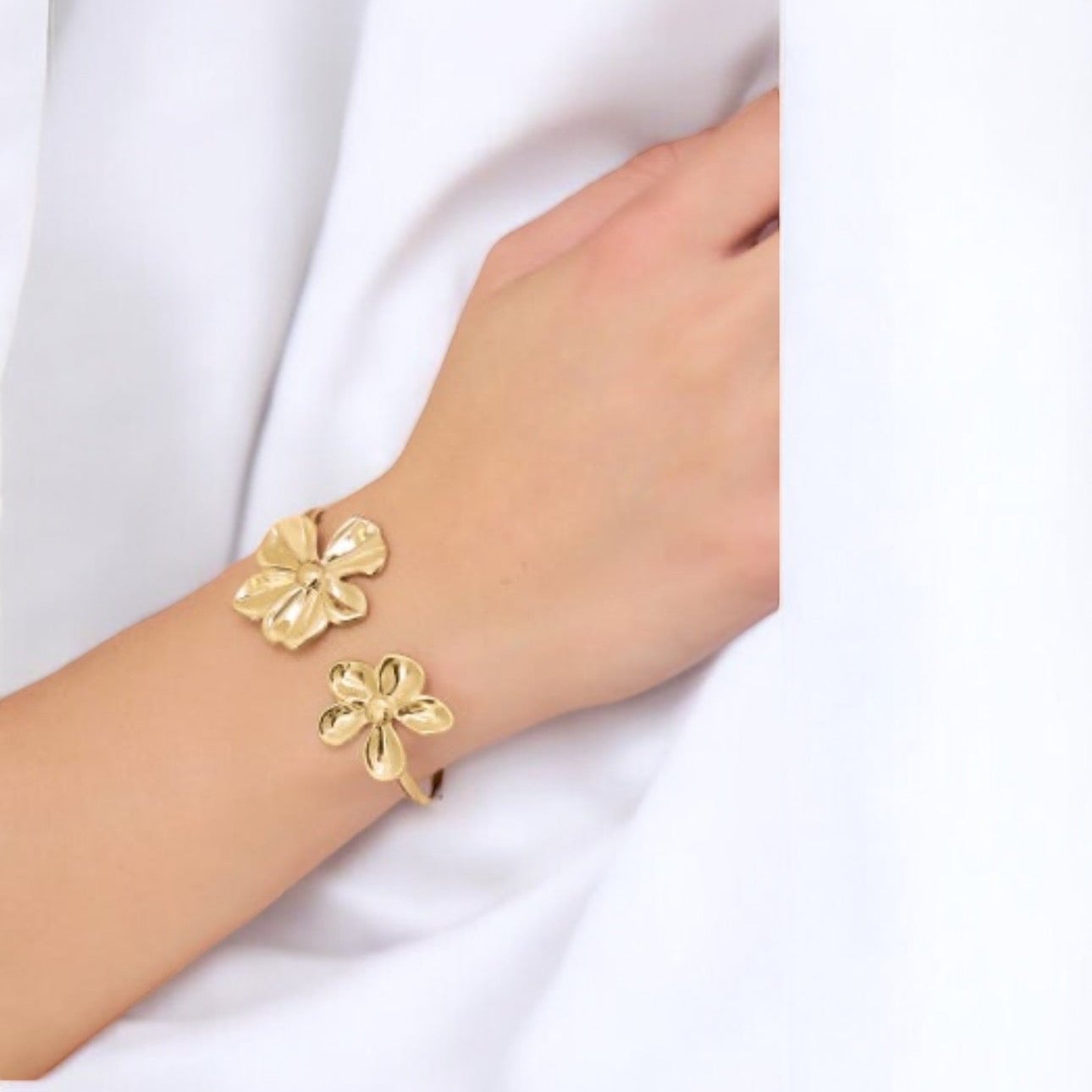 Manille - Bracelet jonc fleur